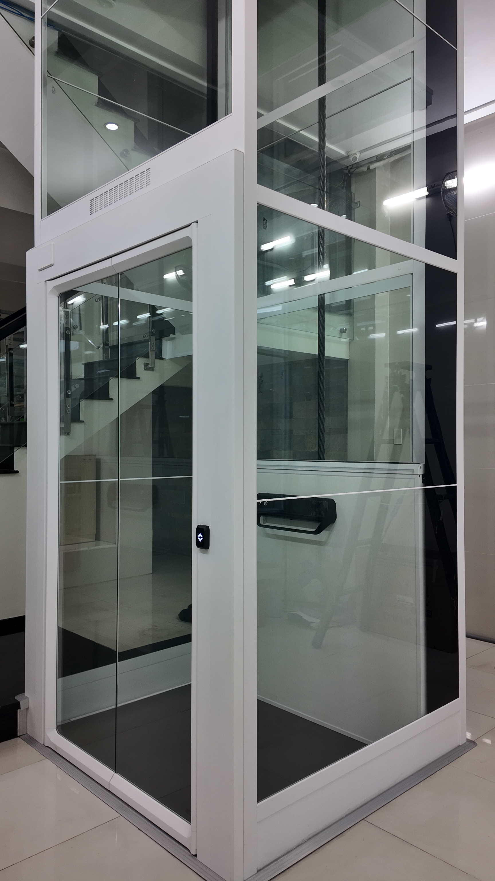 Thang máy tối ưu chi phí Cibes V80i Elegance lắp đặt tại Phường Bảy Hiền, TP.HCM